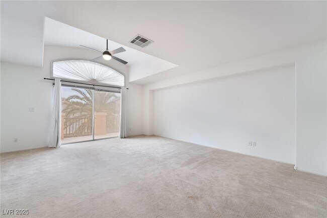 Building Photo - 299 Queen Creek Cir