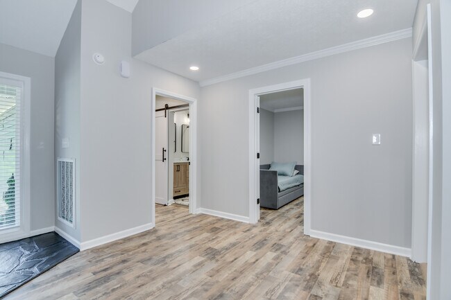 Building Photo - 219 Jasper Rd