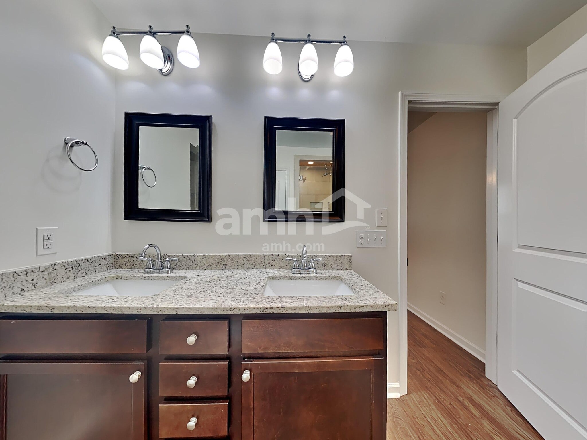 Building Photo - 355 Dunlin Dr