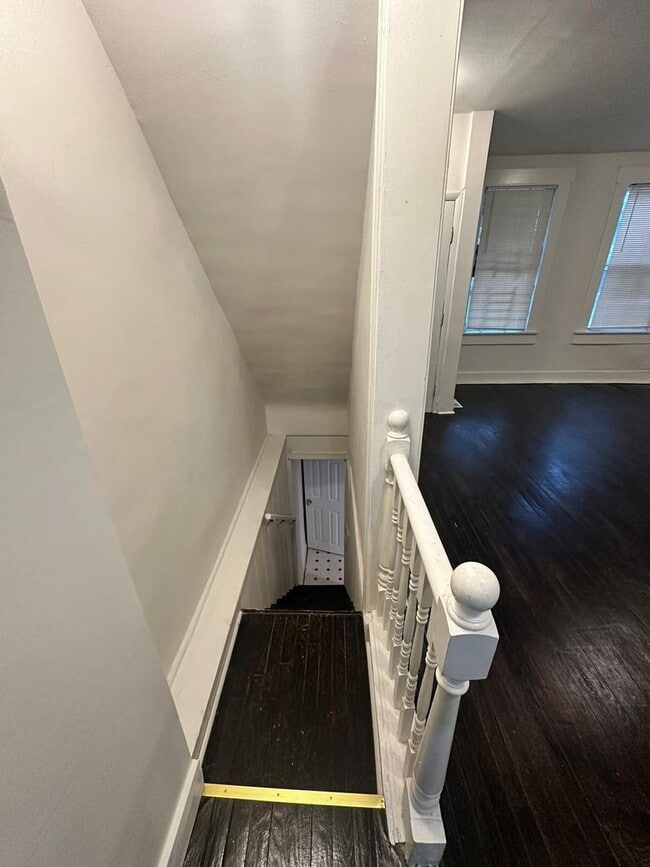 Building Photo - 2761 Baker St