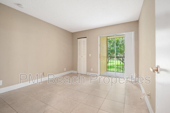 Building Photo - 516 Meadows Cir