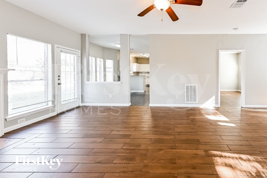 Building Photo - 3117 Bay Creek Dr