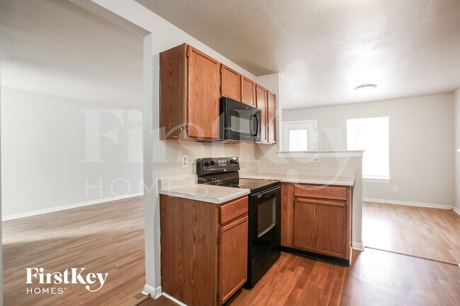 Building Photo - 16773 Lowell Dr
