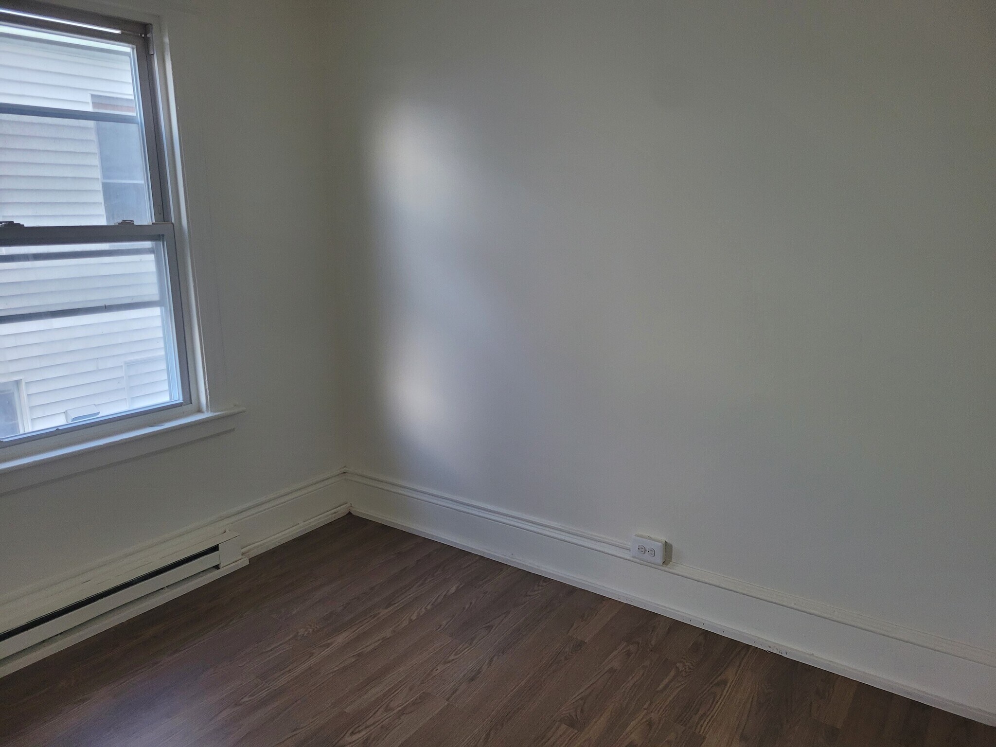 Building Photo - 83 Southview St