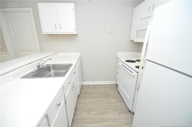 Building Photo - 1500 Graduate Ln