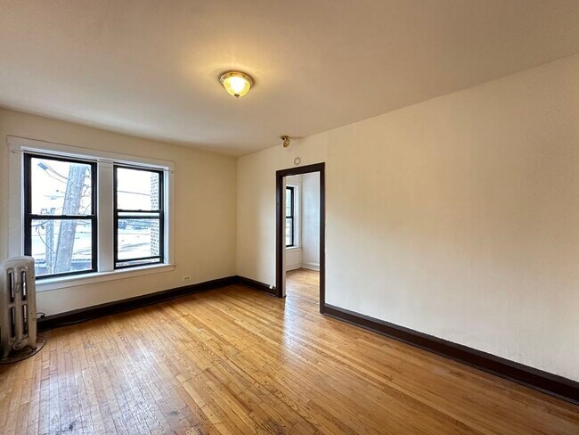 Building Photo - 3306 W Schubert Ave