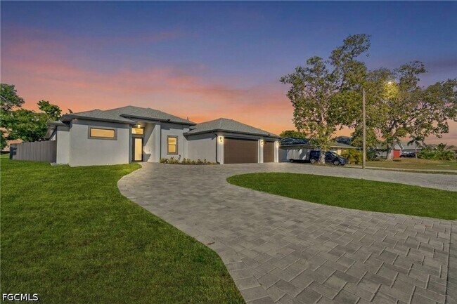 Building Photo - 118 NW 2nd Ave