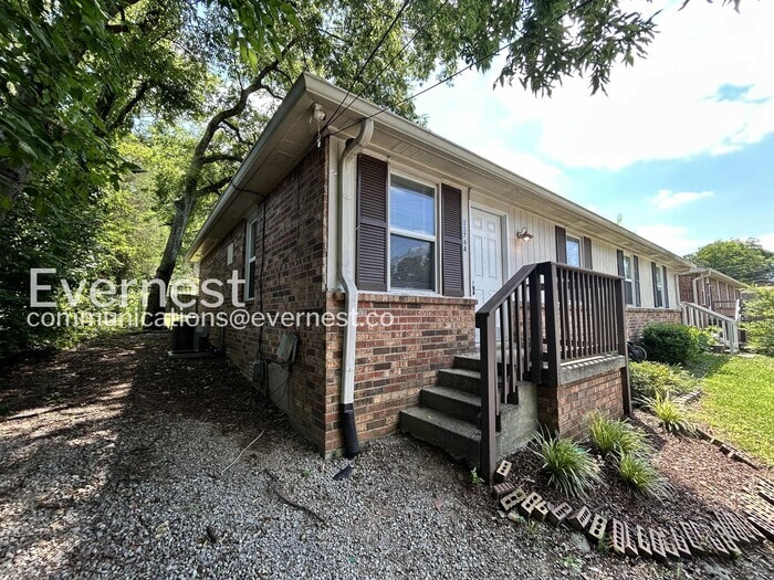 Building Photo - 1176 Sioux Terrace
