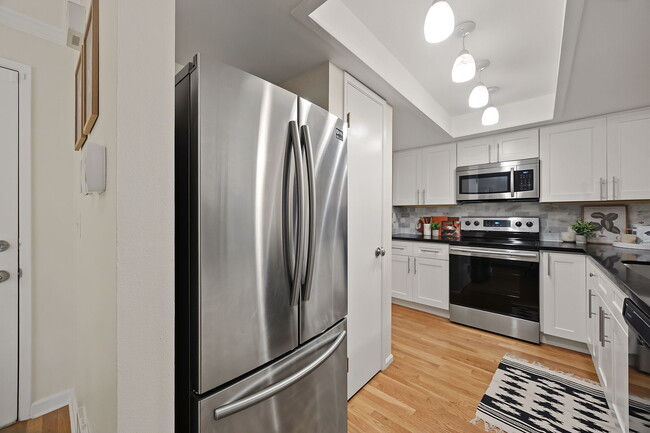 Building Photo - 10123 NE 135th Ln