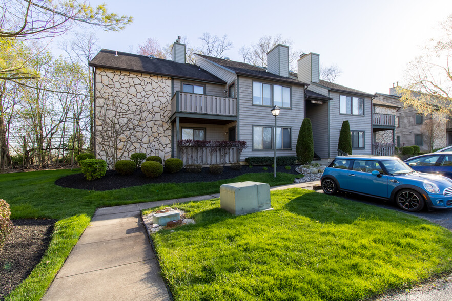 Building Photo - 1813 Meerbrook Ct