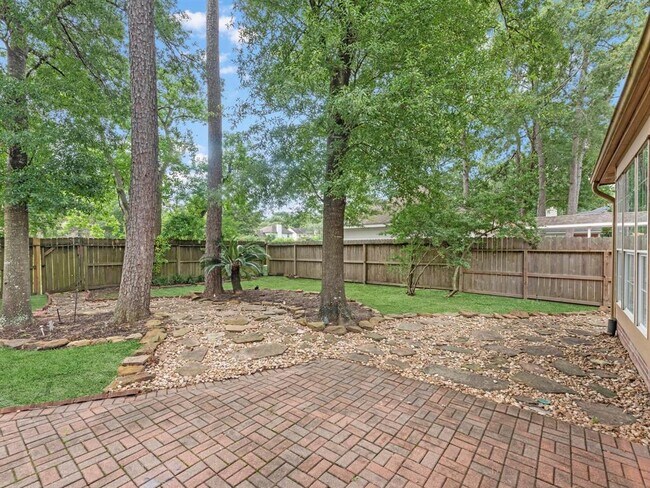 Building Photo - 3910 Echo Mountain Dr