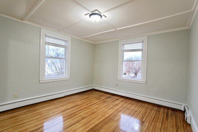 Primary Photo - 123 Washington St