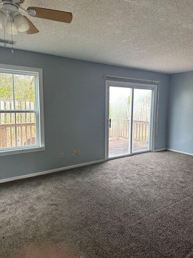 Building Photo - Coming soon 3 Bedroom 2 1/2 bath Townhome