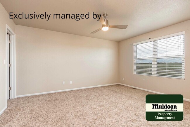 Building Photo - Beautifully done home close to Military Ba...