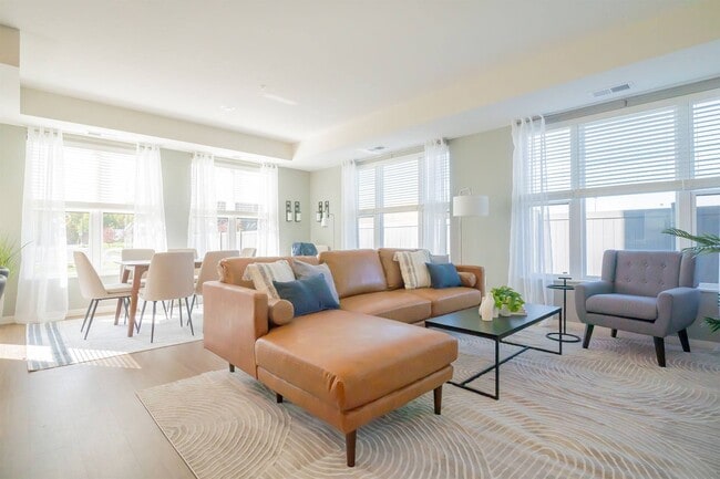 Building Photo - THE PLAZA at Hazeltine Apartments