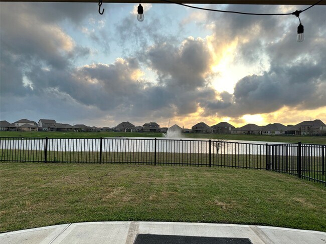 Building Photo - 2629 Bernadino Dr