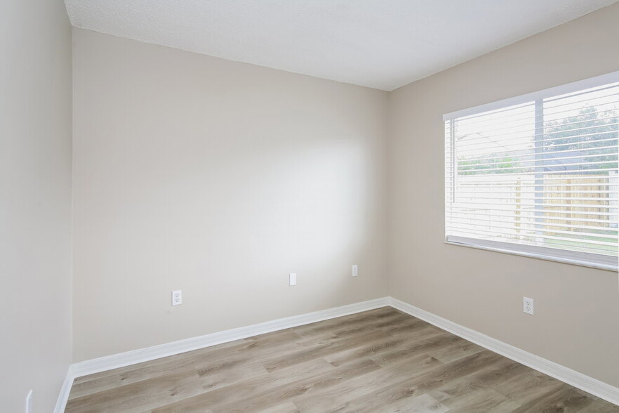 Building Photo - 6226 Chapel Pines Blvd