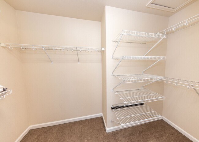 Building Photo - Downtown 3 Bedroom Townhome with 2 Car Garage