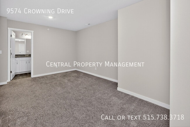 Building Photo - 9574 Crowning Dr