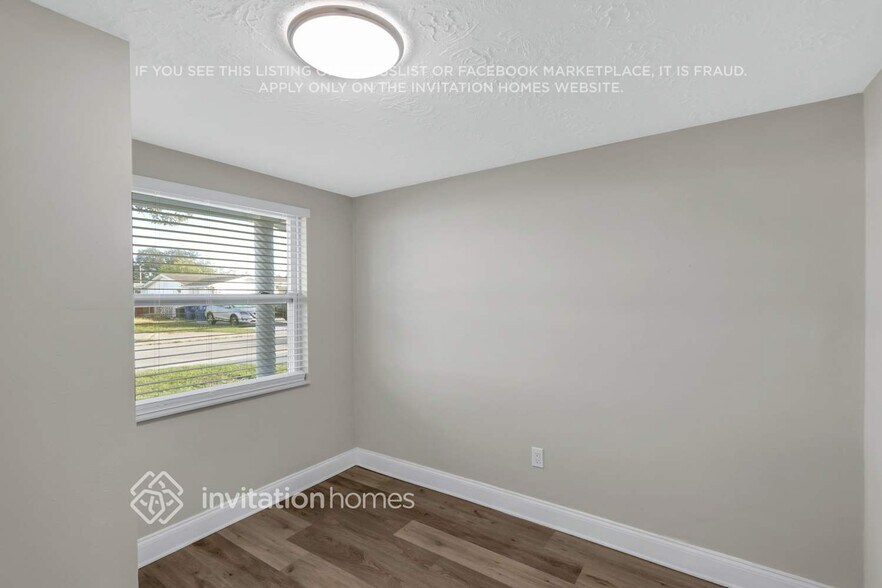 Building Photo - 3416 Seffner Dr