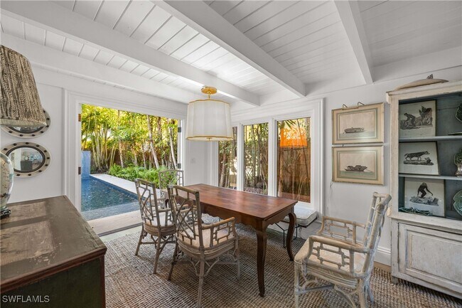 Building Photo - 295 6th St N