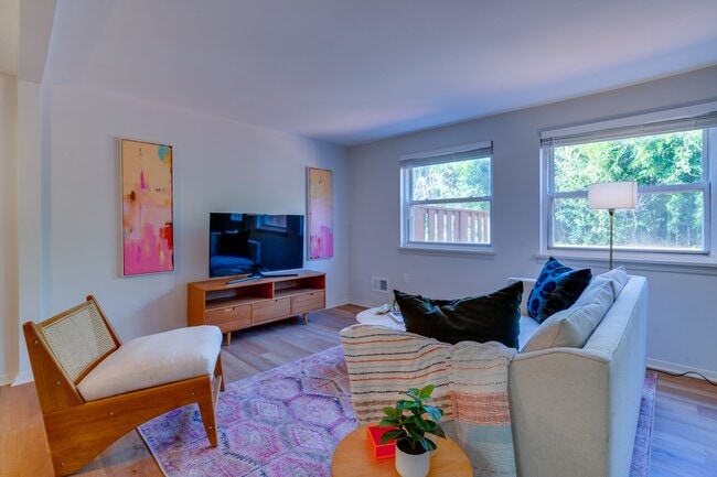 Building Photo - 8032 St Annes Ct