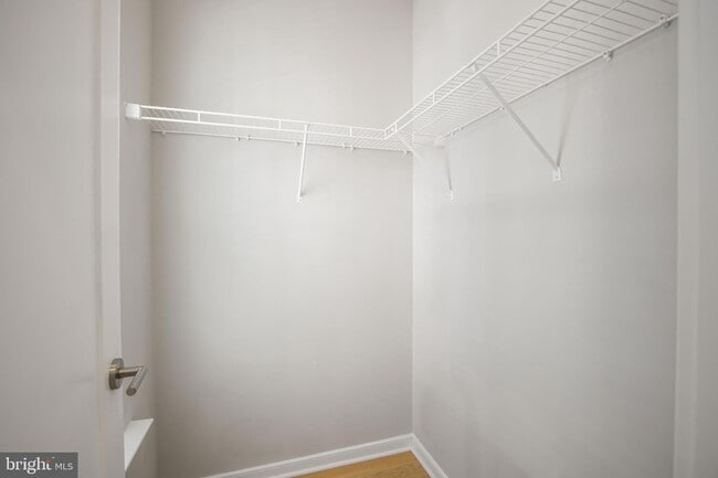 Building Photo - 621 Parkside Pl NE