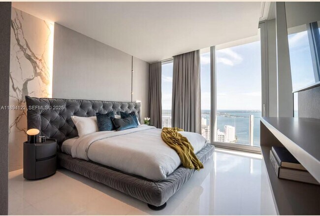 Building Photo - 300 Biscayne Blvd Way