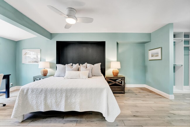 Building Photo - 2291 SE 15th St