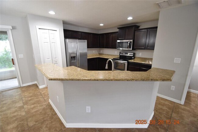 Building Photo - 27525 Desert Willow Way