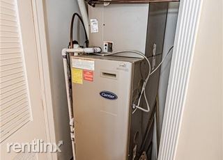 Building Photo - 2 br, 2 bath House - 19 W Locke Ln Unit U3