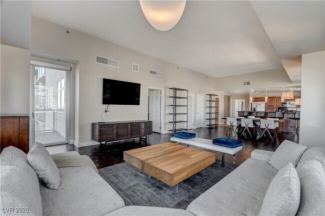 Building Photo - 150 S Las Vegas Blvd