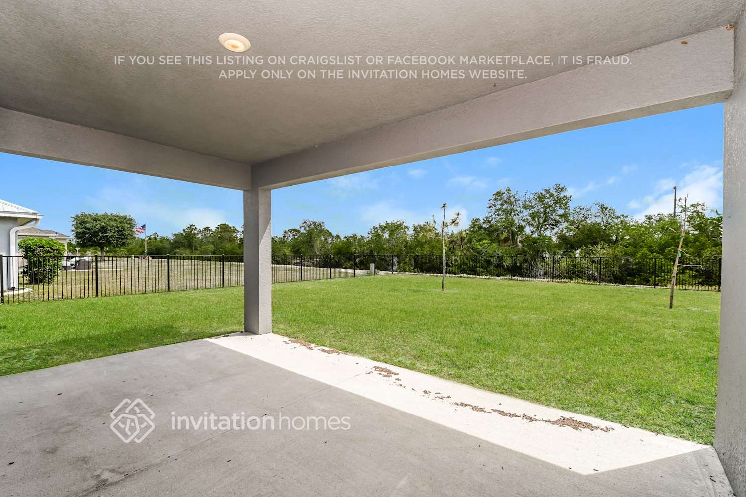 Building Photo - 2592 Mauritania Rd