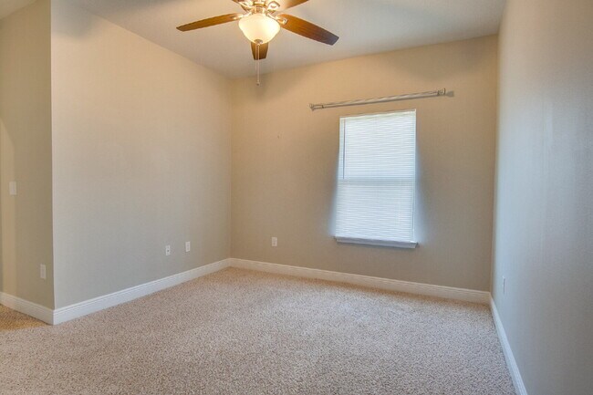 Building Photo - Spacious 4BR Pool Home with Modern Upgrade...