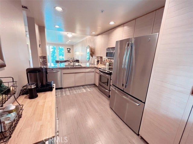 Building Photo - 2233 Martin