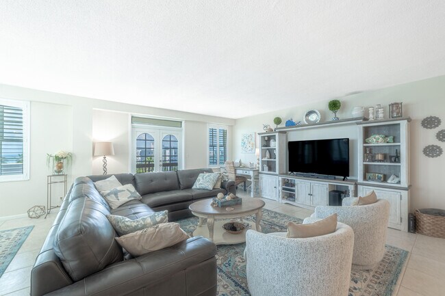 Building Photo - 3475 S Ocean Blvd