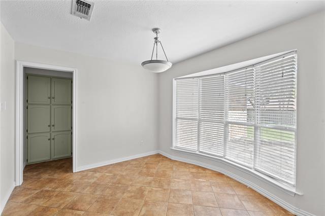 Building Photo - 1106 Almond Dr