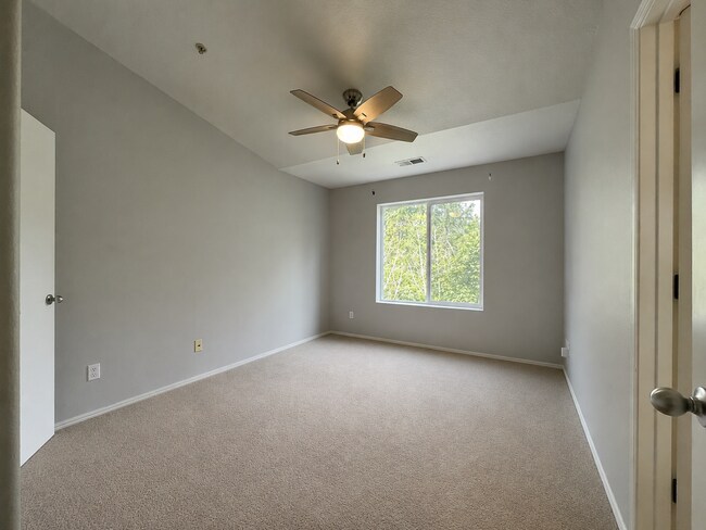 Building Photo - 2677 NW Preston Ct
