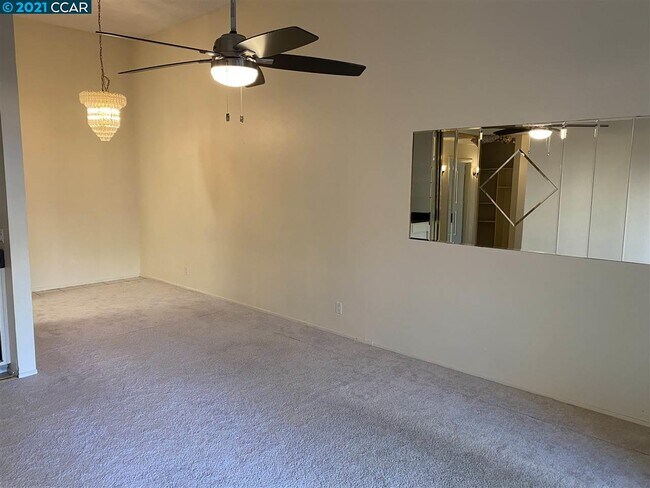 Building Photo - 440 N Civic Dr