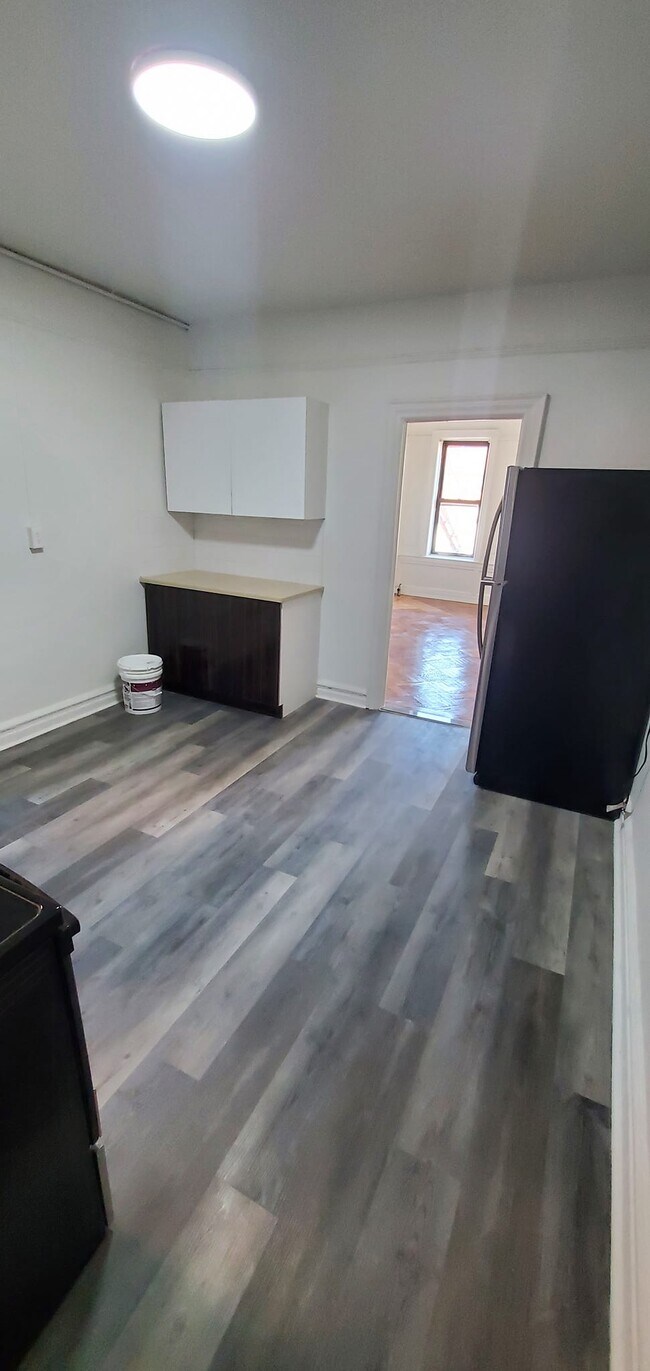 Building Photo - 143 Rockaway Pky