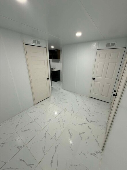 Building Photo - 16305 SW 276th Ter