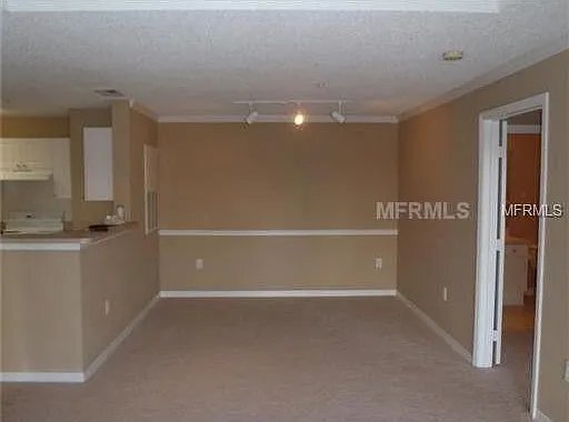 Building Photo - 18001 Richmond Pl Dr