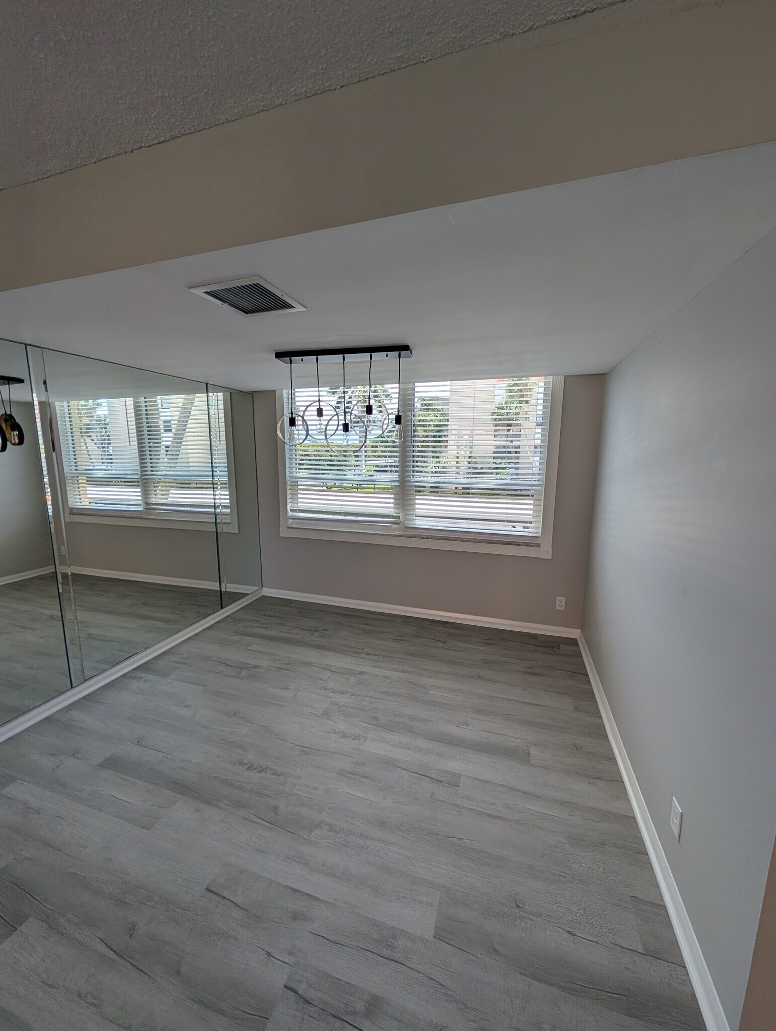 Building Photo - 3462 NE Causeway Blvd