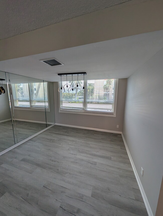 Building Photo - 3462 NE Causeway Blvd