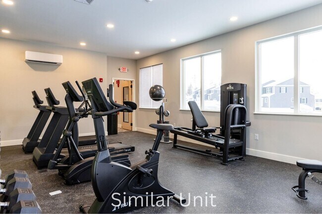 Building Photo - 12 Marco Ln