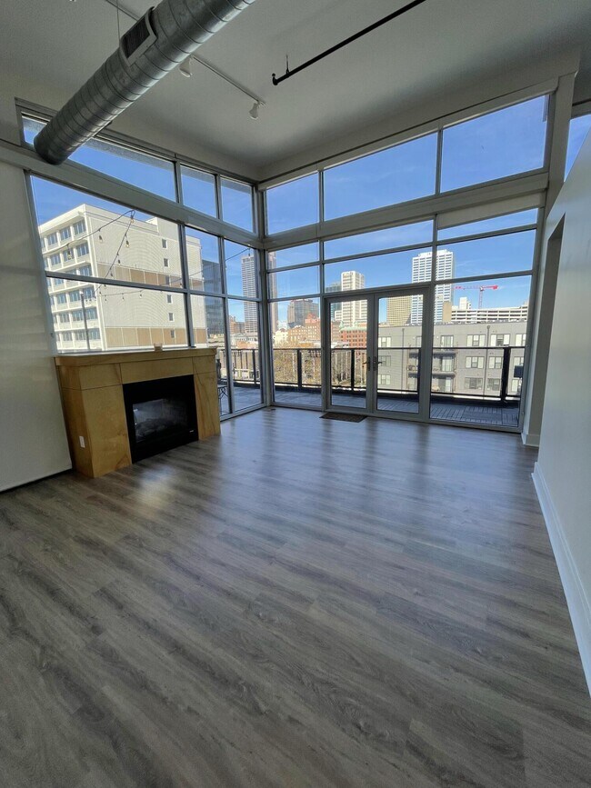 Building Photo - 199 S 5th St