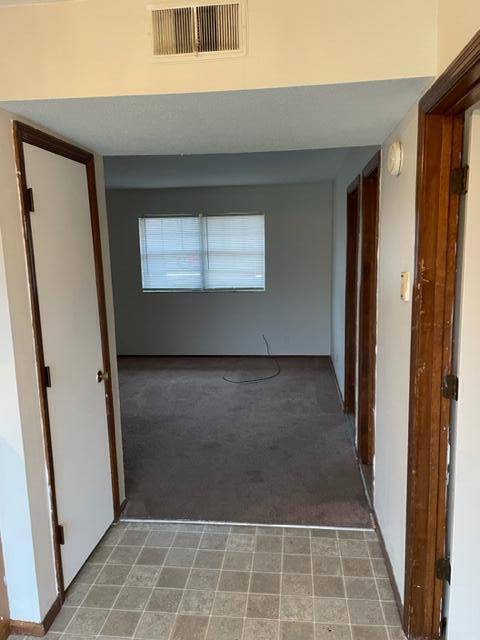 Building Photo - 2511 Quail Dr