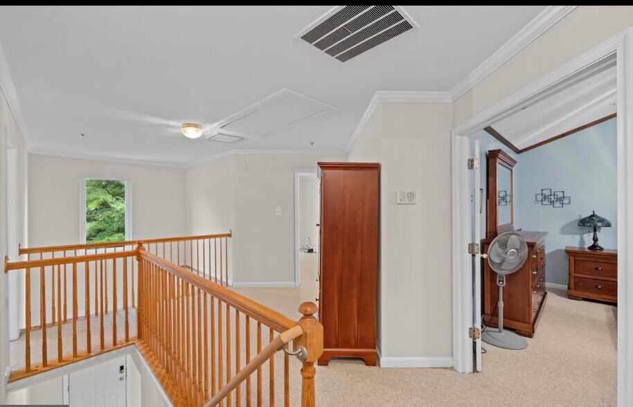 Building Photo - 5714 Silk Tree Dr