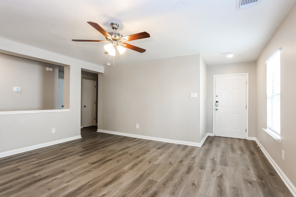 Building Photo - 15510 Miller House Ln
