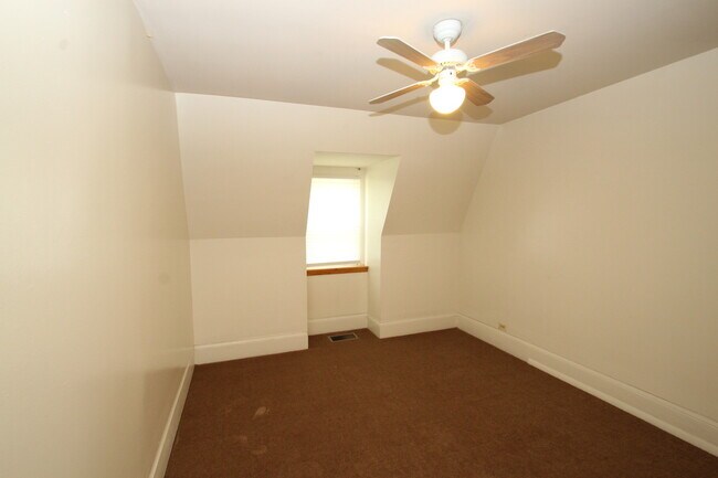 Building Photo - 2026/2027 JHU Off-campus 6bd/2ba house w/ ...